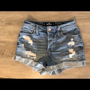 Distressed highrise hollister mom jean shorts